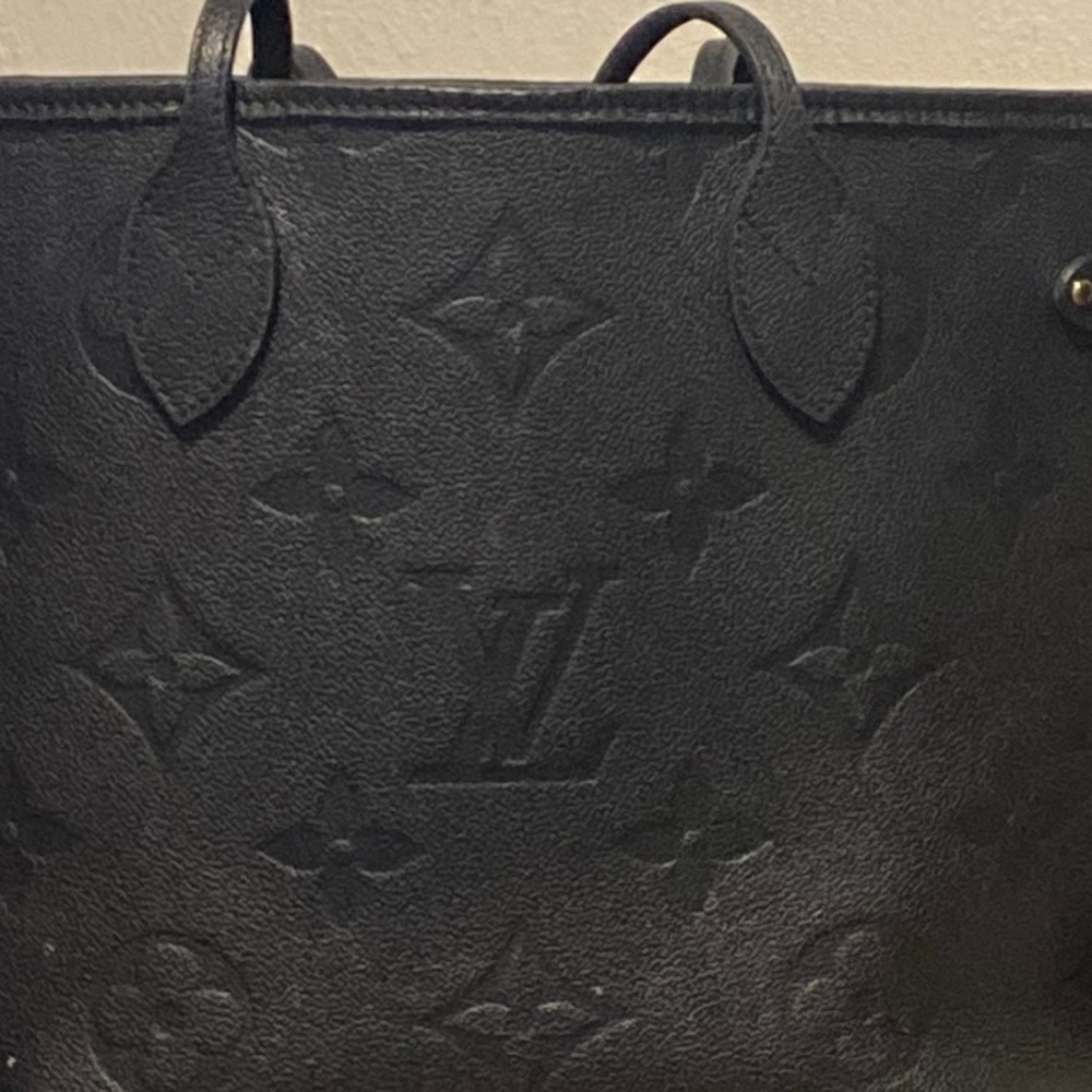 Louis Vuitton Neverfull MM Black